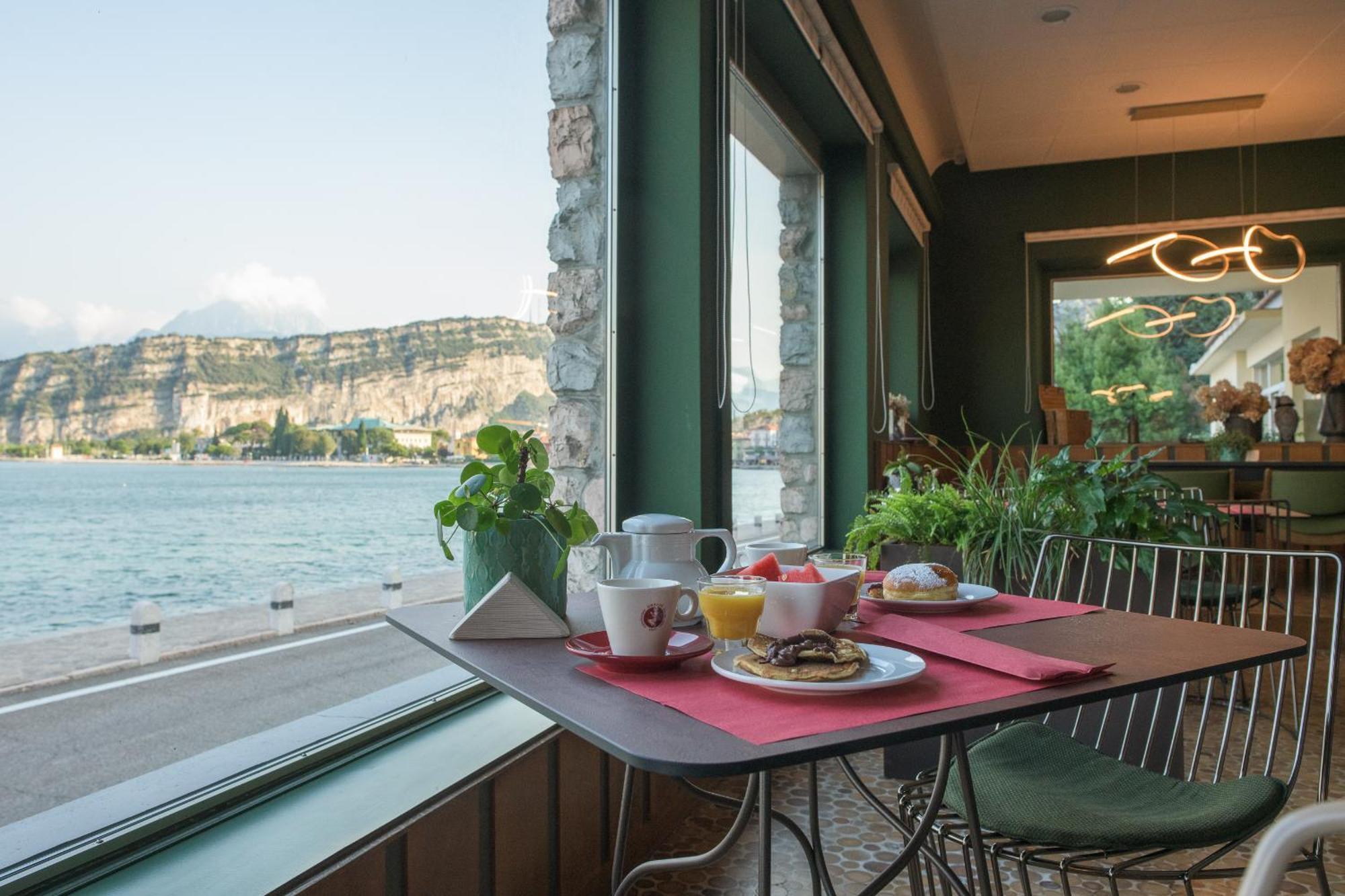 Hotel Paradiso Conca d'Oro Torbole Sul Garda Esterno foto
